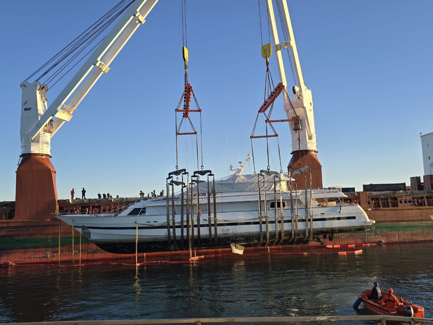 Déconstruction navale Sea Lady II à Saint-Tropez