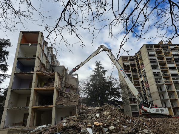 Déconstruction des tours Baltiss à Voiron