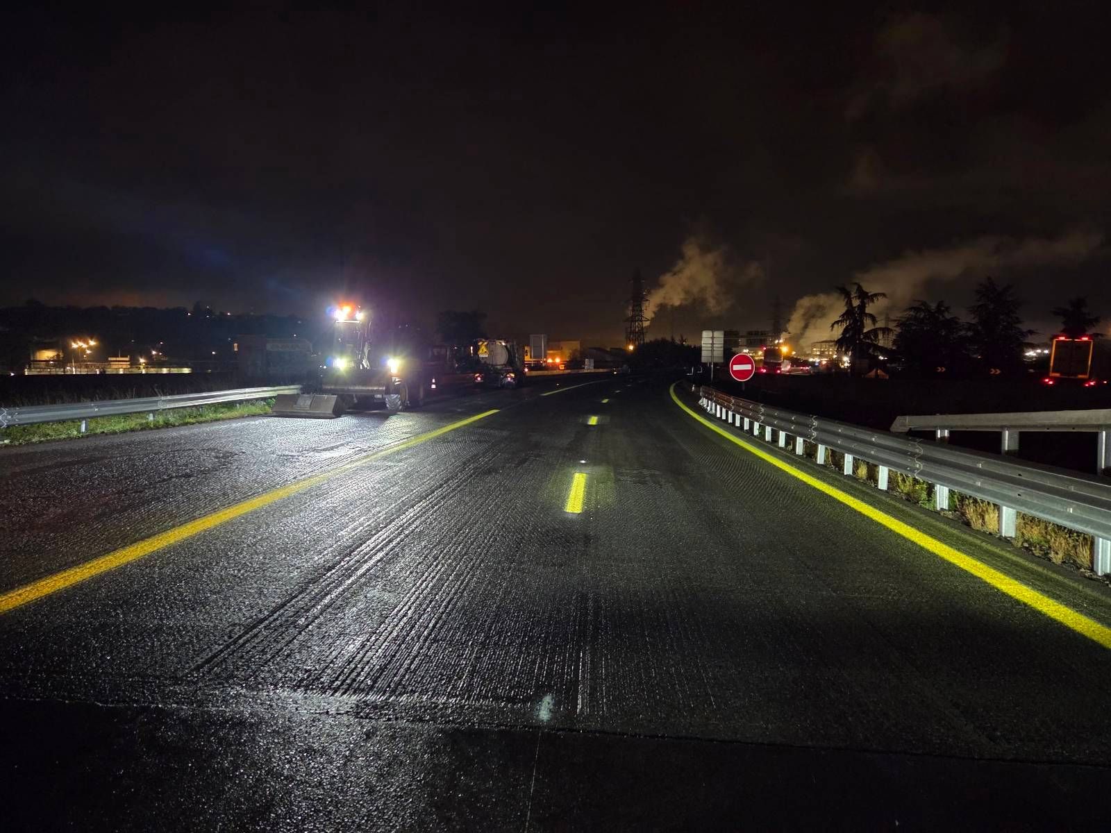 Travaux de rechargement de chaussée Autoroute A7N Ternay-Vienne