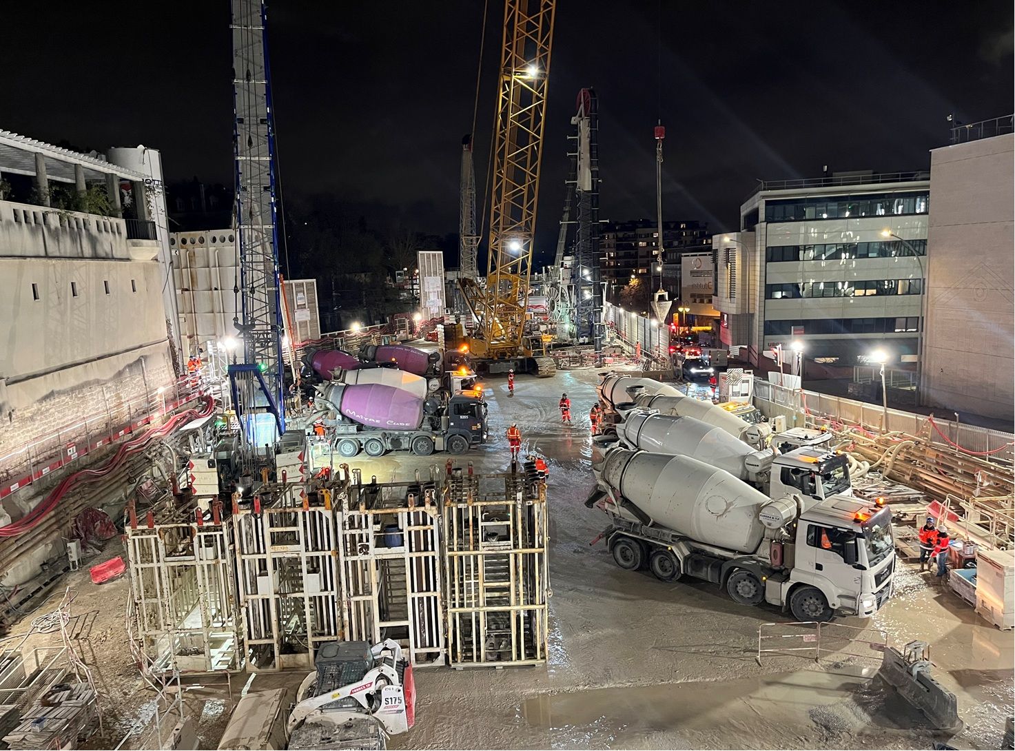 Bétonnage des panneaux en Y de la gare Saint‑Cloud - Ligne 15 (92)