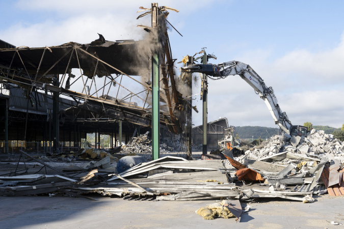 chantier de déconstruction du site des Fonderies du Poitou