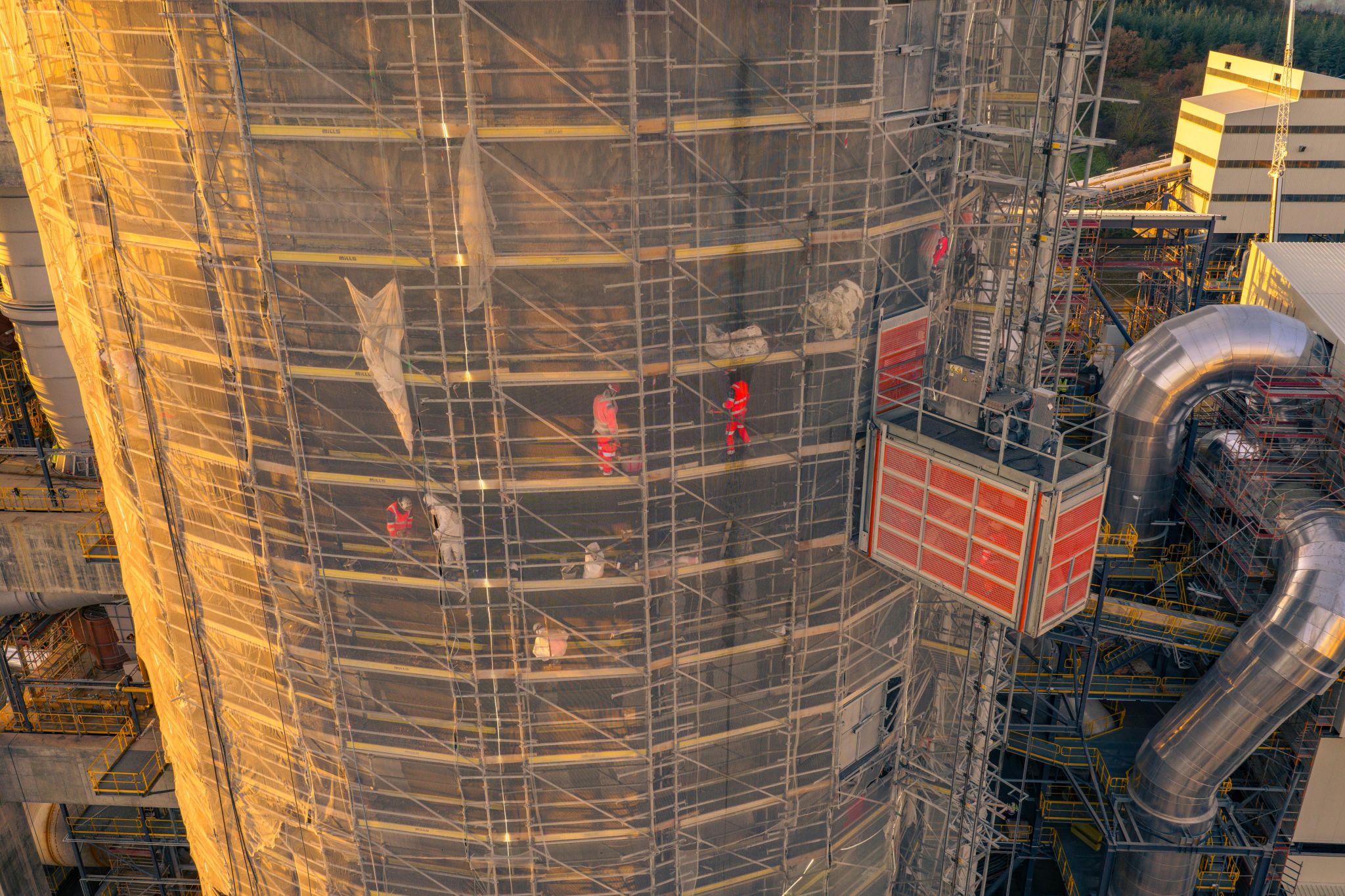 Travaux de renforcement du silo 3K1 à la cimenterie d’Airvault (79)