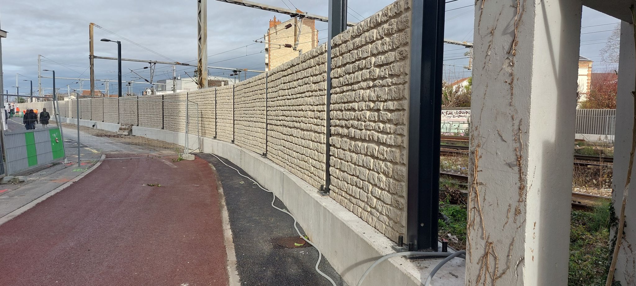 Installation d’écrans acoustiques ferroviaires entre Houilles et Sartrouville