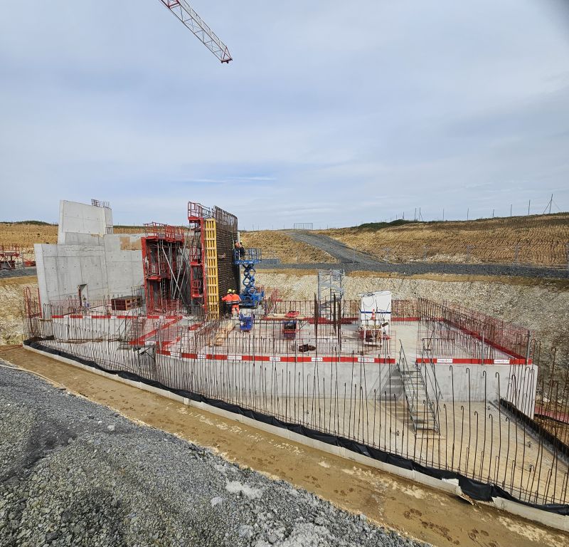 Réalisation du viaduc de l’A2 sur le futur Canal Seine‑Nord Europe à Ytres
