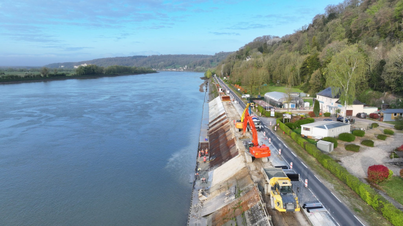 Réhabilitation d’un ouvrage de protection de berge à Rives‑en‑Seine (76)