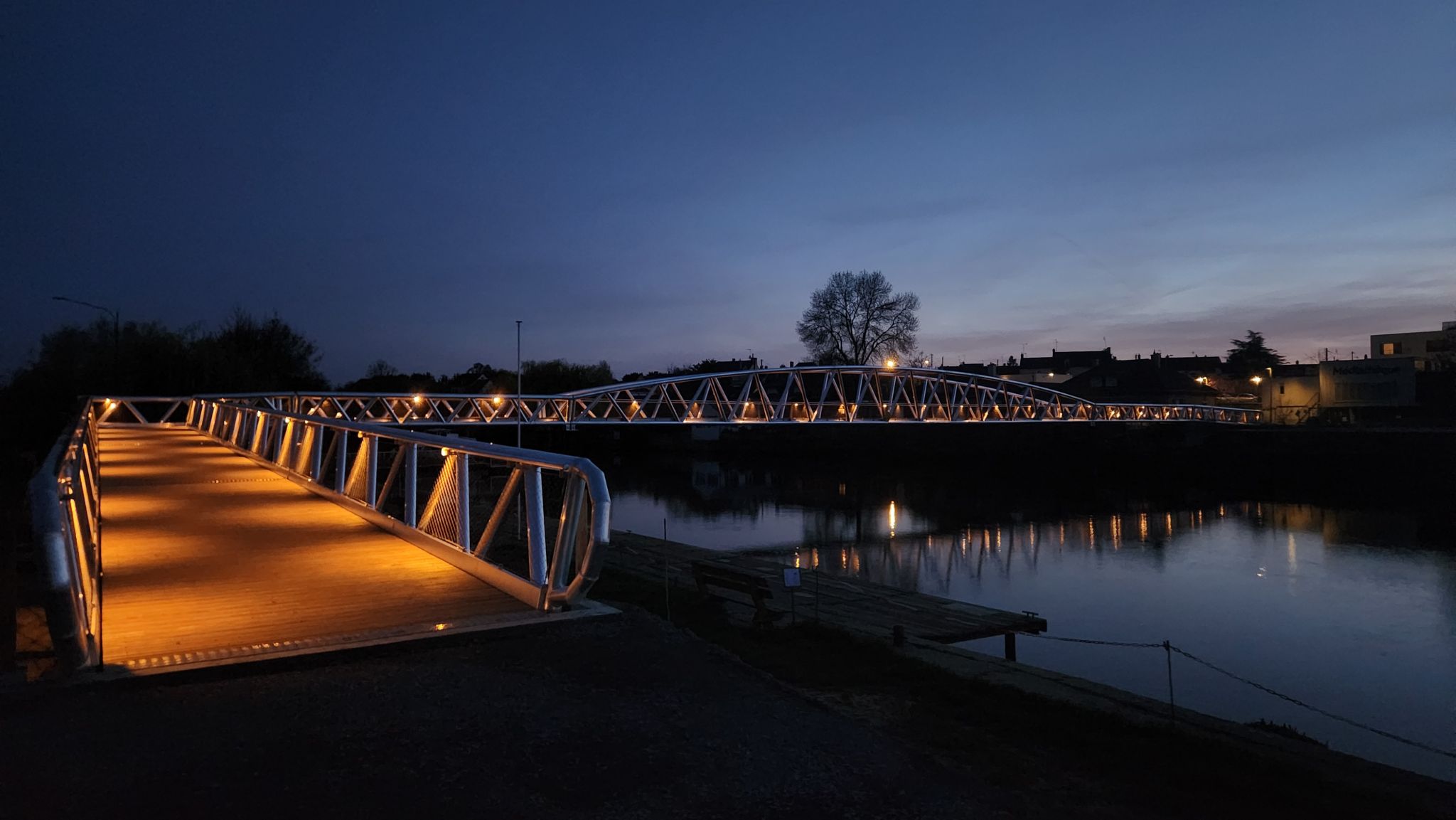 Réalisation d’une passerelle piétonne et cyclable à La Suze‑sur‑Sarthe
