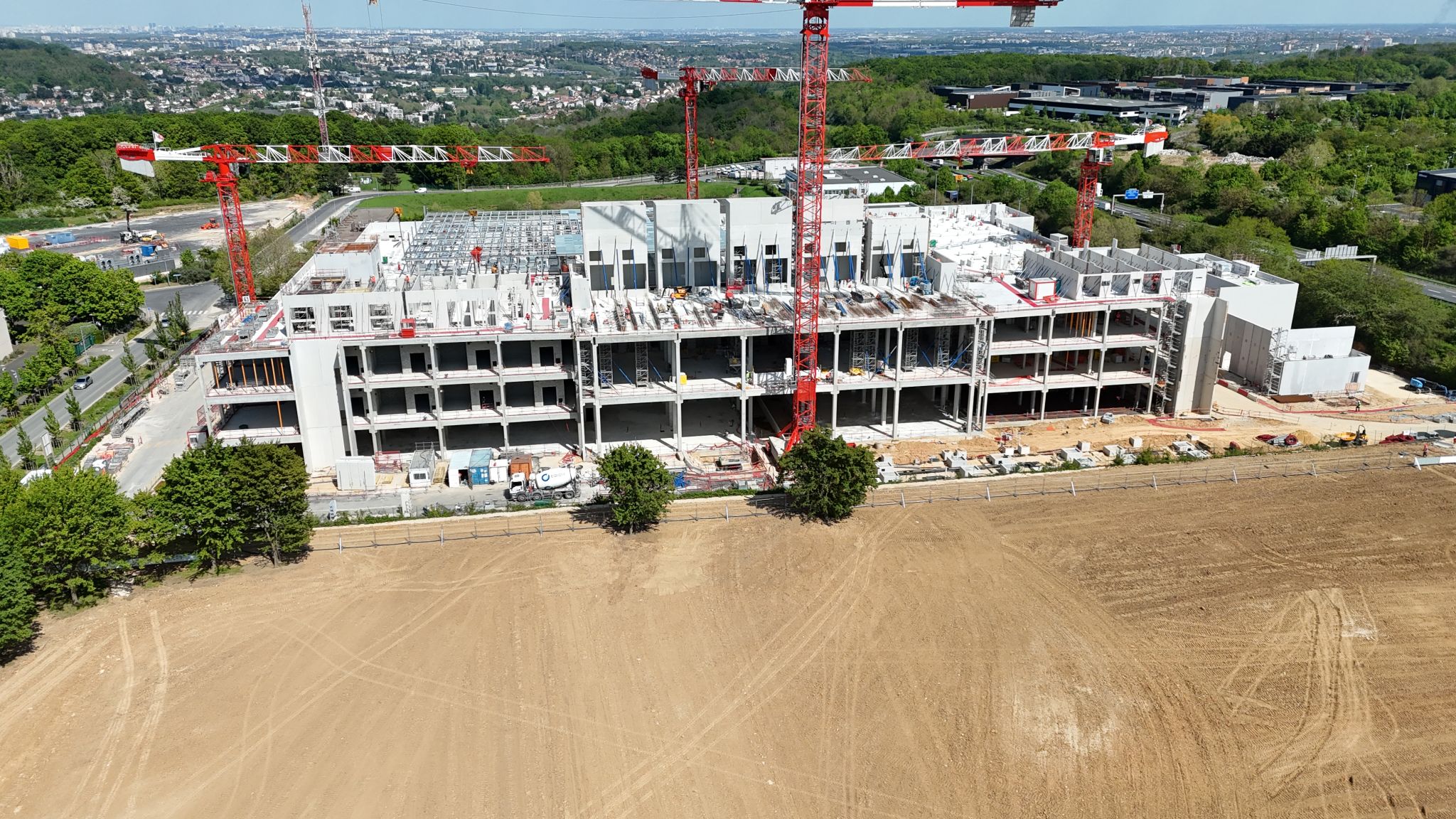 Déconstruction de bâtiments tertiaires pour Colt DCS Developments en Île-de-France