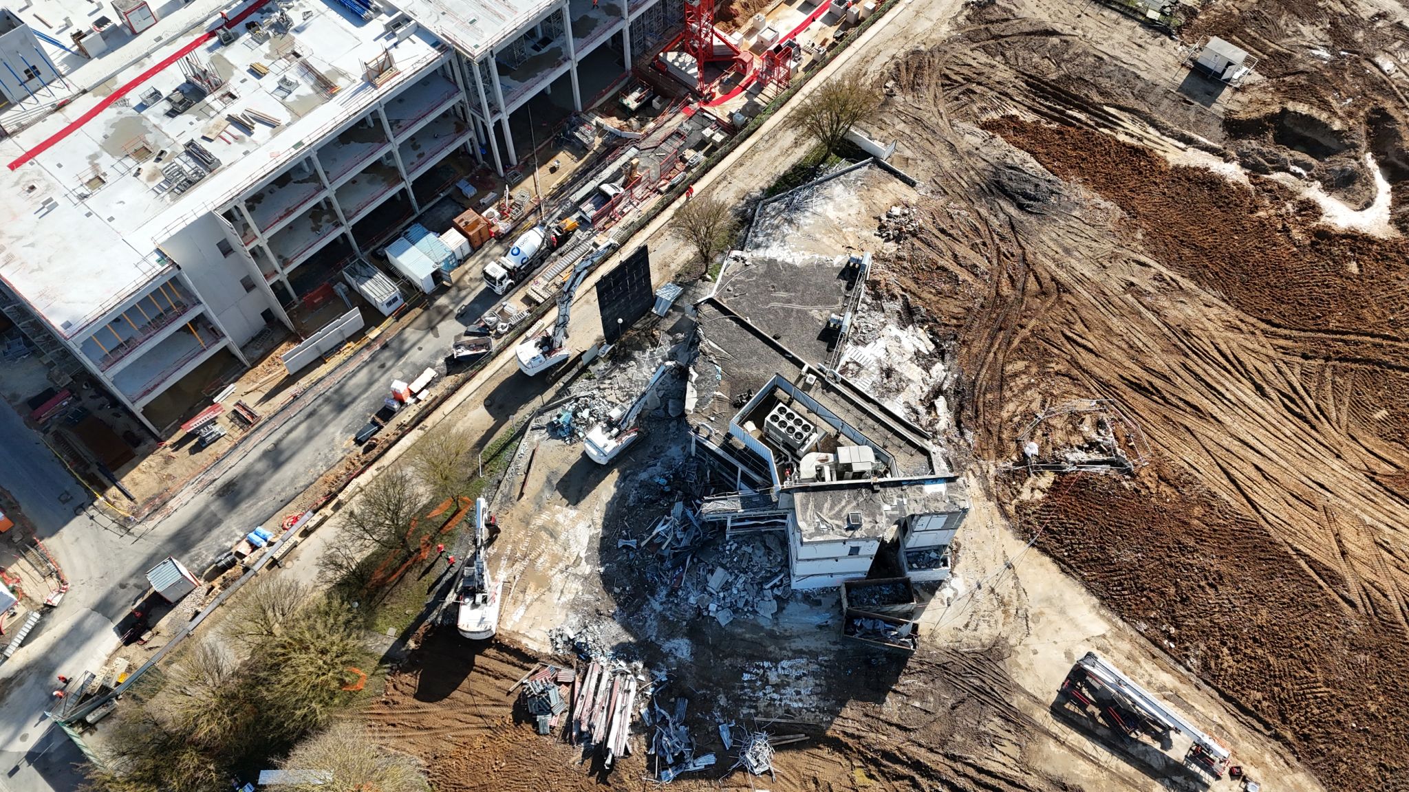 Déconstruction de bâtiments tertiaires pour Colt DCS Developments en Île-de-France