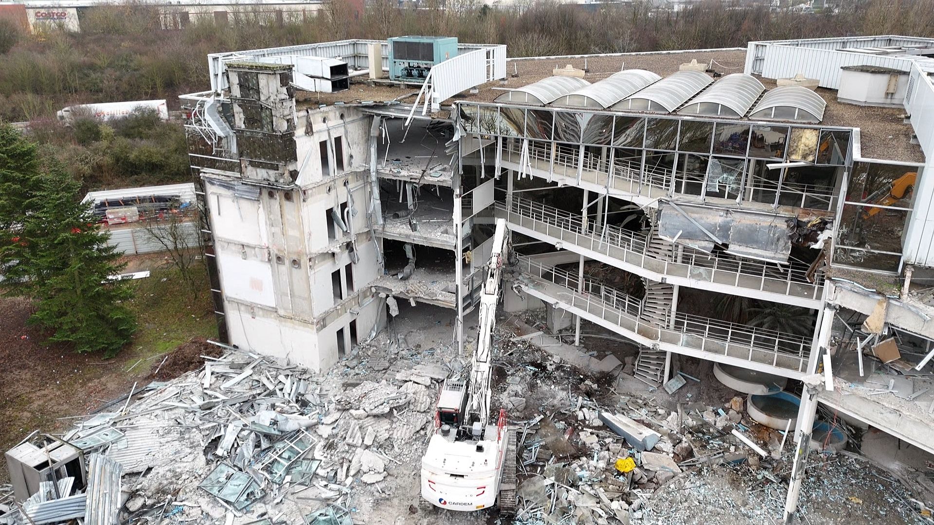 Déconstruction de bâtiments tertiaires pour Colt DCS Developments en Île-de-France