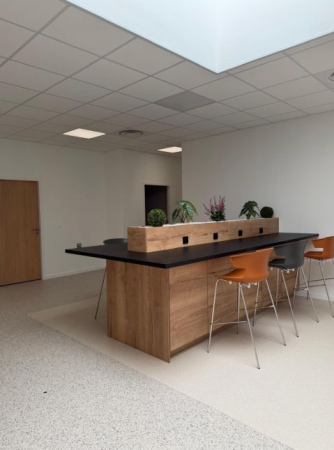 entrepôt logistique en siège du Groupe SNEF