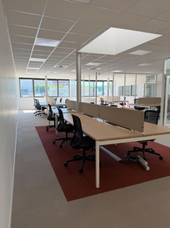 entrepôt logistique en siège du Groupe SNEF