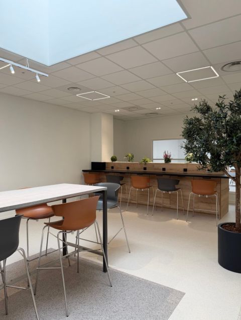 entrepôt logistique en siège du Groupe SNEF