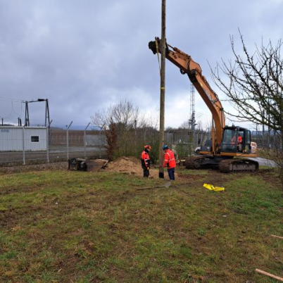 Installation d’un nid à cigognes à Suisse